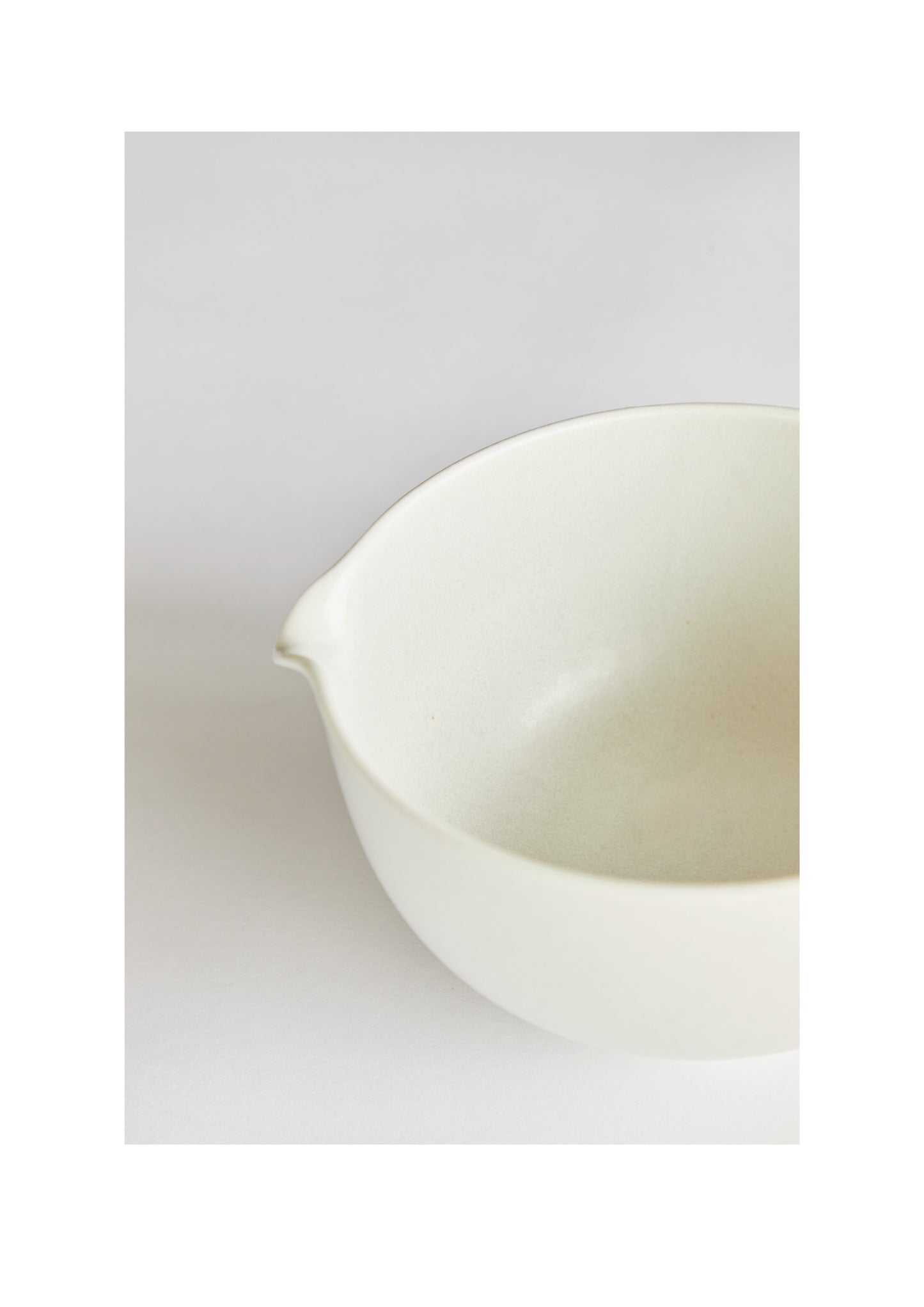 
                  
                    TEA BOWL / MINO PEARL
                  
                